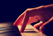 顽强拼搏，选手铸就体育传奇